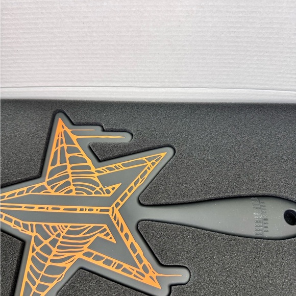 Jeffree Star Exclusive 2021 Halloween edition mirror. - Picture 3 of 6